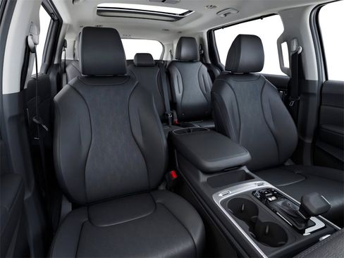 New 2026 Kia Carnival SX w/ SX Dark Edition Package image 15