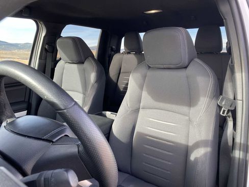 Used 2024 Toyota Tacoma TRD Off-Road image 15