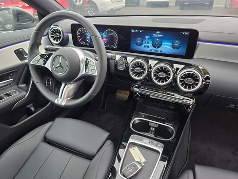 New 2025 Mercedes-Benz CLA 250 4MATIC image 11