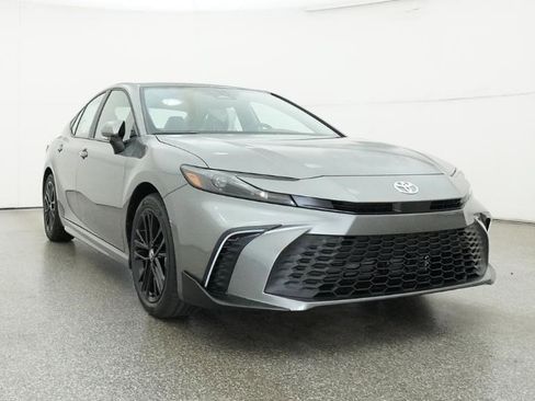 New 2026 Toyota Camry SE FWD image 11