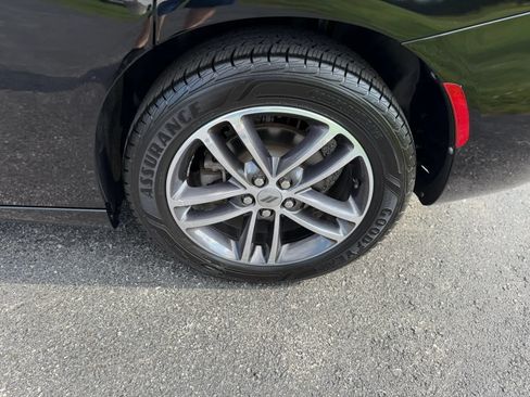 Used 2019 Dodge Charger SXT AWD/4WD image 40