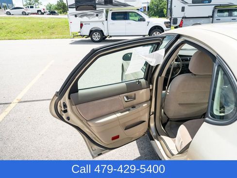 Used 2001 Ford Taurus SES FWD image 14