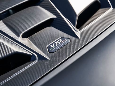 Used 2023 Lamborghini Huracan Tecnica RWD image 13
