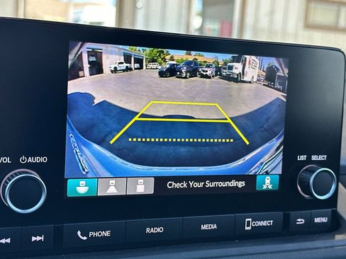 Used 2025 Honda Accord SE image 17