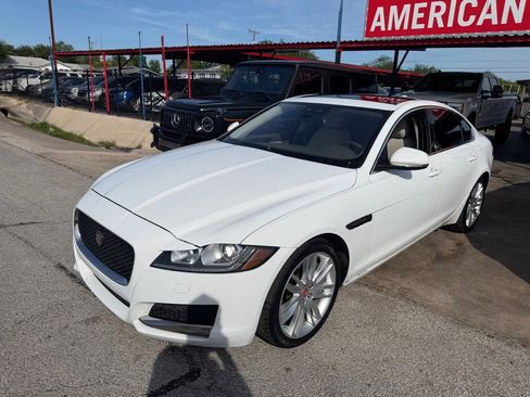 Used 2016 Jaguar XF Prestige RWD image 31