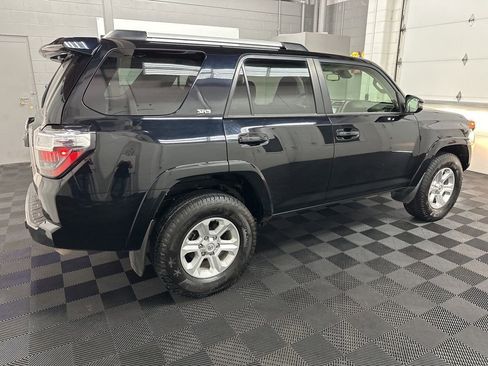 Used 2022 Toyota 4Runner SR5 Premium w/ Moonroof Package image 9