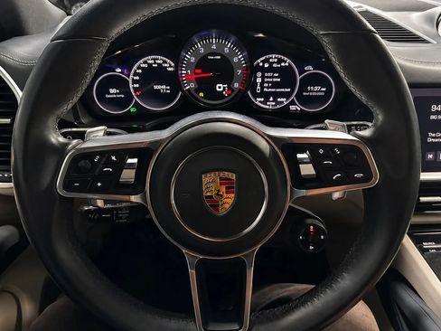 Used 2021 Porsche Cayenne S AWD/4WD image 32