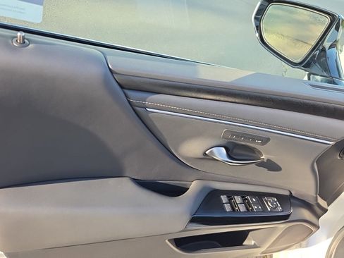 Certified 2024 Lexus ES 350 w/ Premium Package image 11