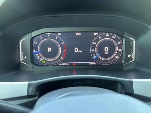 Used 2023 Volkswagen Atlas Cross Sport SE w/ Panoramic Sunroof Package FWD image 31