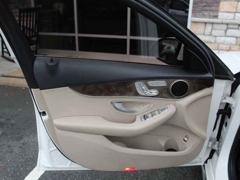 Used 2017 Mercedes-Benz C 300 Sedan image 10