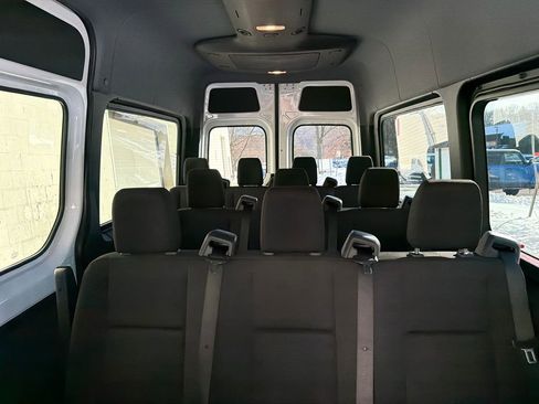 Used 2024 Mercedes-Benz Sprinter 2500 image 18