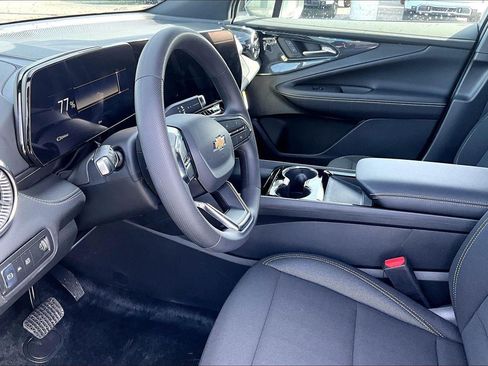 New 2026 Chevrolet Blazer EV LT FWD image 7