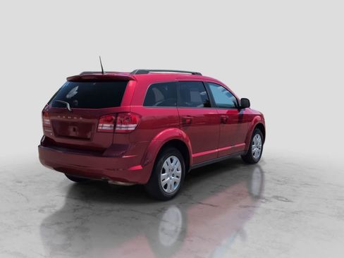 Used 2019 Dodge Journey SE FWD image 8