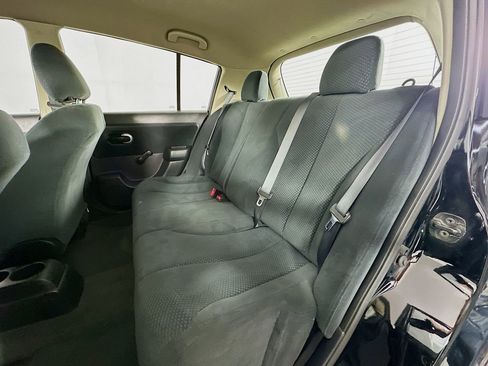 Used 2011 Nissan Versa 1.8 S FWD image 22