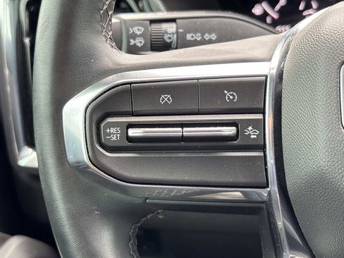 Used 2024 GMC Canyon Elevation w/ Elevation Premium Package image 17