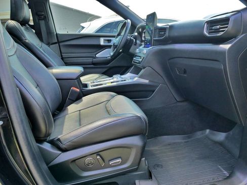 Used 2020 Ford Explorer ST w/ Premium Technology Package AWD/4WD image 9