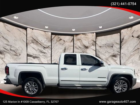 Used 2017 GMC Sierra 1500 SLT w/ Enhanced Driver Alert Package image 9