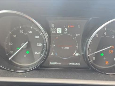 Used 2019 Land Rover Discovery SE image 26