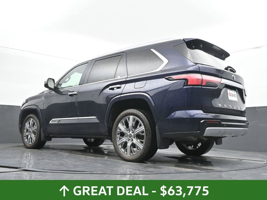 Used 2024 Toyota Sequoia Capstone AWD/4WD image 31