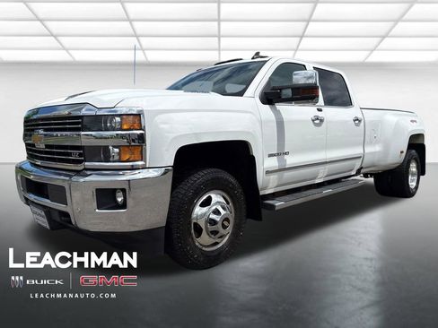 Used 2019 Chevrolet Silverado 3500 4x4 Crew Cab LTZ DRW w/ Duramax Plus Package image 7