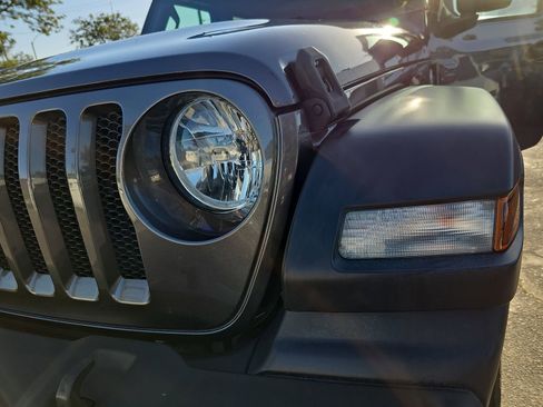 Used 2021 Jeep Wrangler Unlimited Sport image 36