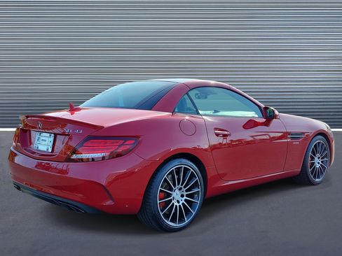 Used 2017 Mercedes-Benz SLC 43 AMG image 3