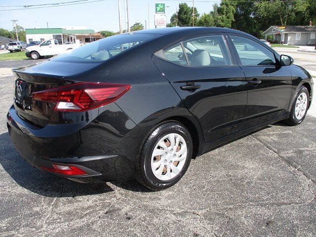 Used 2020 Hyundai Elantra SE FWD image 26