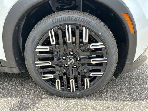 New 2026 Nissan Leaf Platinum+ FWD image 10