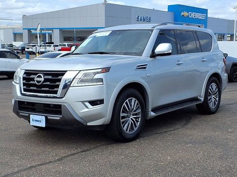 Used 2022 Nissan Armada SV w/ SV Appearance Package RWD image 4