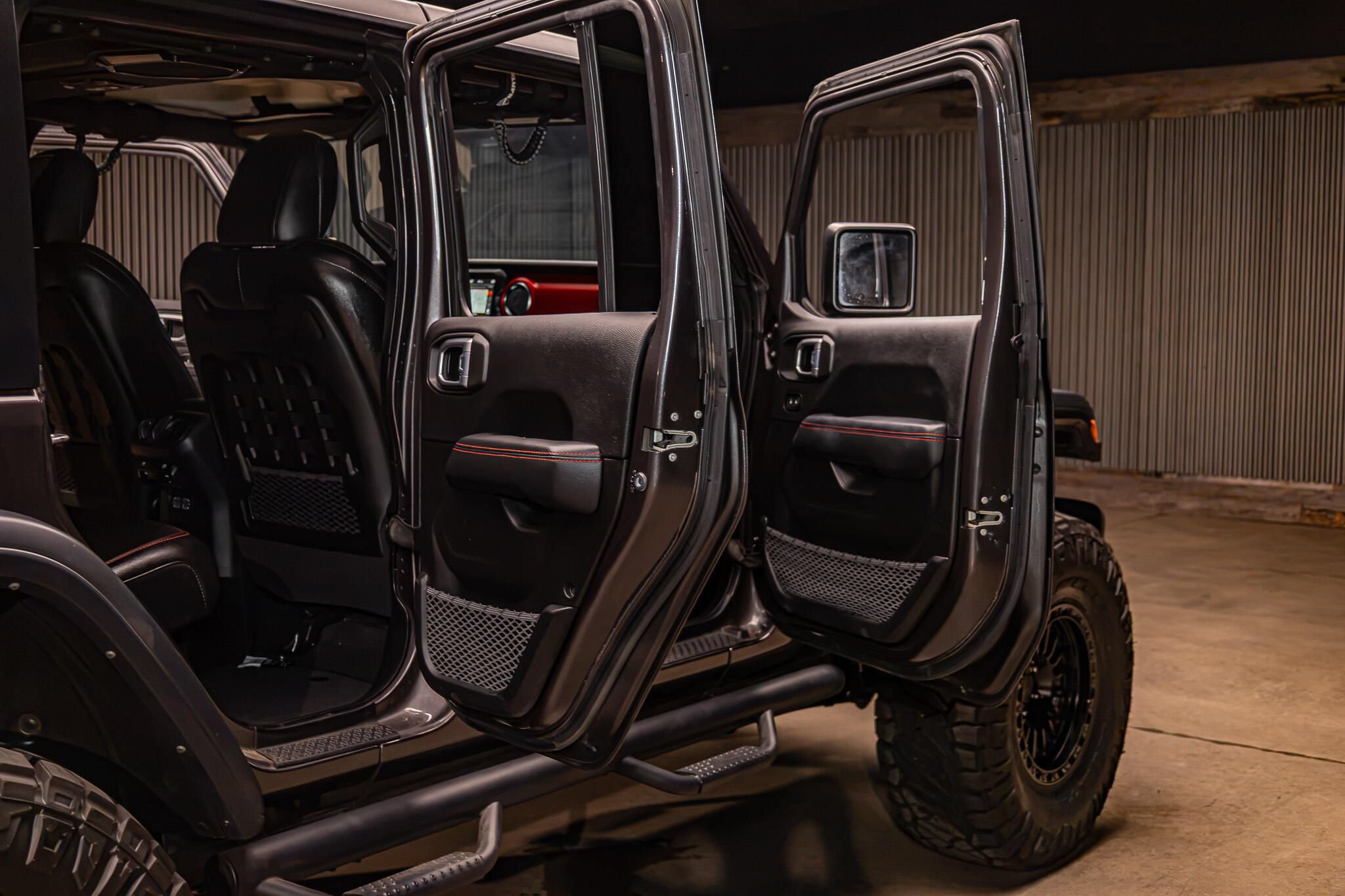 Used 2021 Jeep Wrangler Unlimited Rubicon AWD/4WD image 29