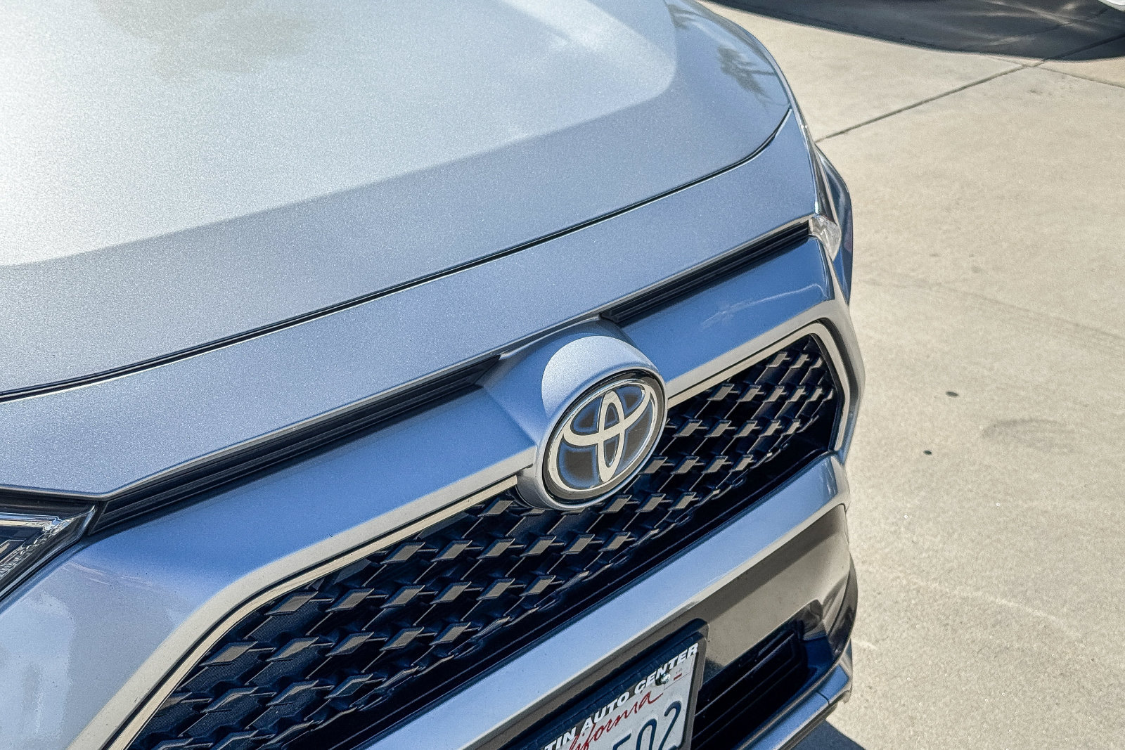 Used 2021 Toyota RAV4 SE w/ Weather & Moonroof Package AWD/4WD image 5