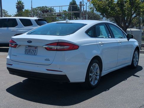 Used 2020 Ford Fusion SE FWD image 6