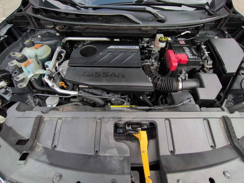 Used 2023 Nissan Rogue SV FWD image 15