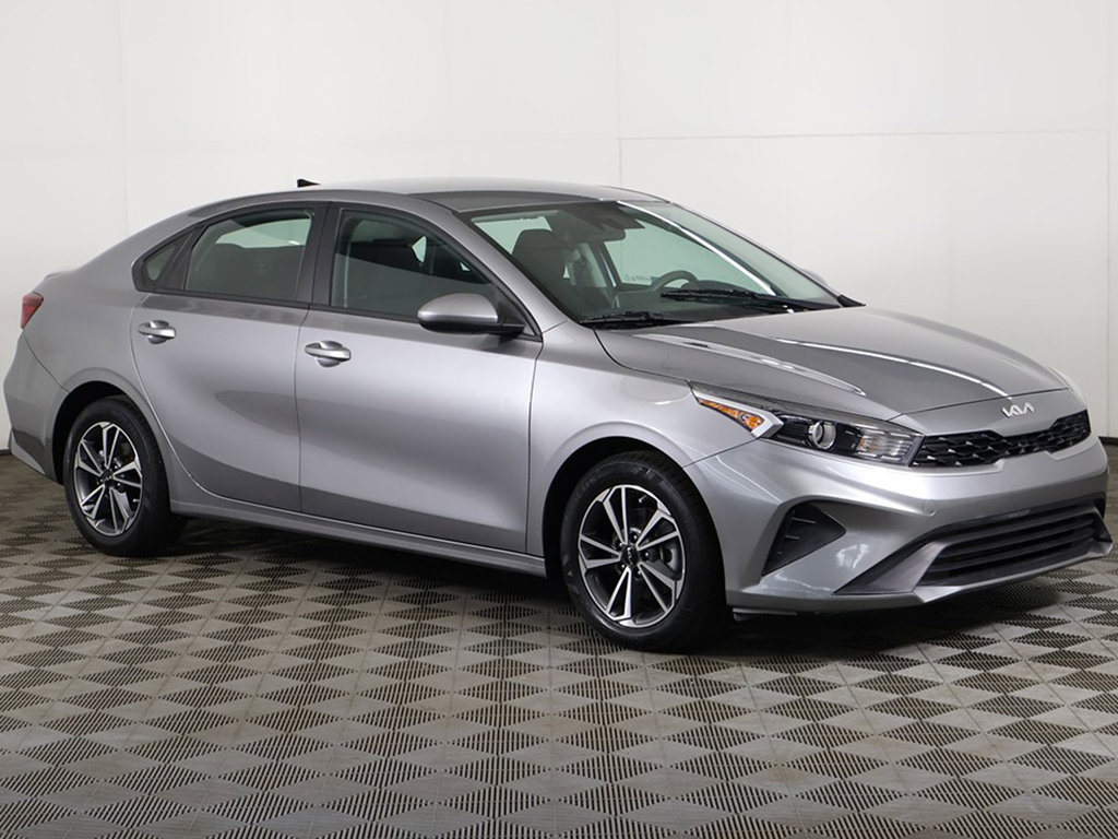 Used 2023 Kia Forte LXS FWD image 2