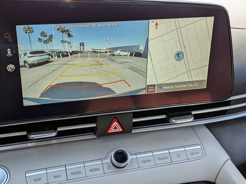 Used 2025 Hyundai Elantra Limited FWD image 20