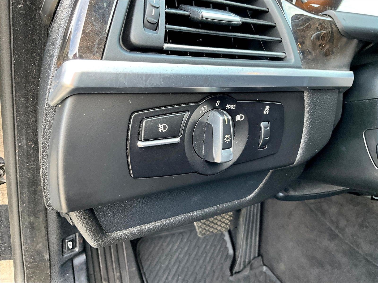 Used 2012 BMW 650i Convertible RWD image 35