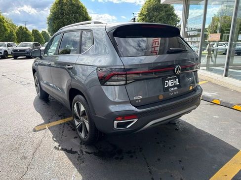 New 2026 Volkswagen Taos SE AWD/4WD image 4