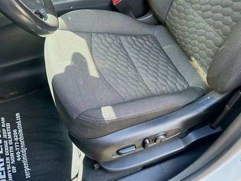 Used 2020 Chevrolet Equinox LT FWD image 20