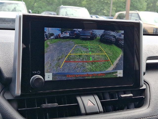 Used 2023 Toyota RAV4 LE AWD/4WD image 17