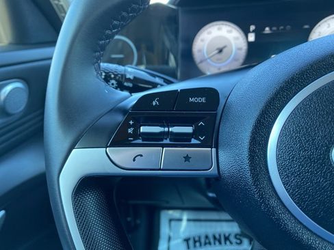 Certified 2025 Hyundai Elantra Limited image 21