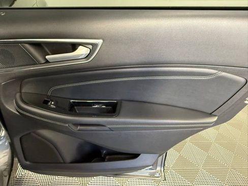 Used 2019 Ford Edge Titanium w/ Equipment Group 301A FWD image 43