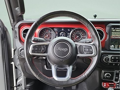 Used 2021 Jeep Gladiator Rubicon AWD/4WD image 16