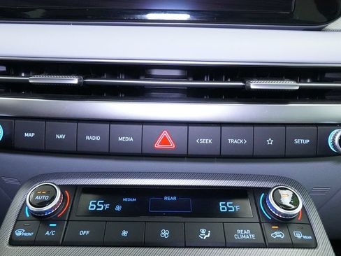 Used 2024 Hyundai Palisade SEL FWD image 35