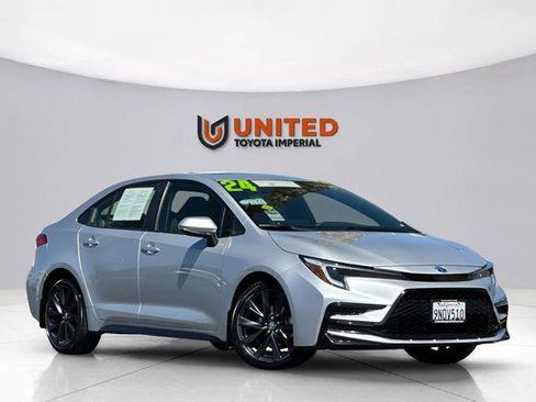 Certified 2024 Toyota Corolla SE w/ SE Package FWD image 1