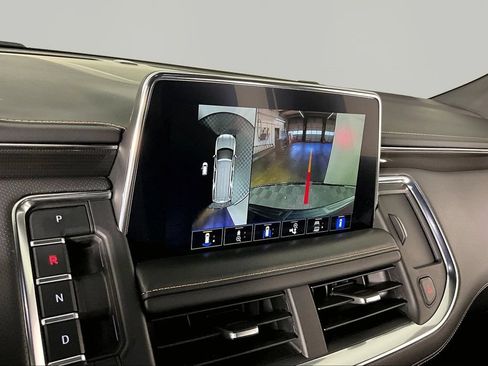 Certified 2023 GMC Yukon XL AT4 w/ AT4 Premium Plus Package AWD/4WD image 13