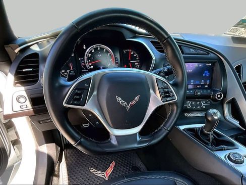 Used 2019 Chevrolet Corvette Stingray Coupe w/ Carbon Flash Badge Package RWD image 6