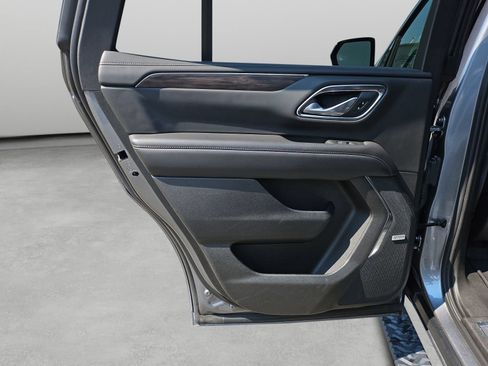 Used 2021 Chevrolet Tahoe Z71 AWD/4WD image 35