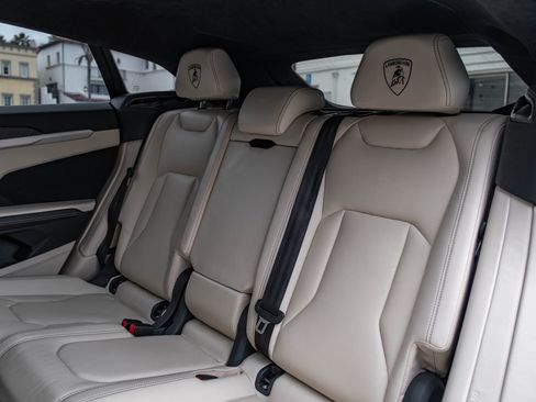 Used 2019 Lamborghini Urus image 6