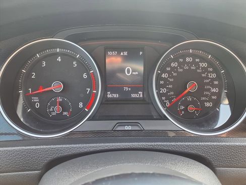 Used 2017 Volkswagen GTI SE image 14