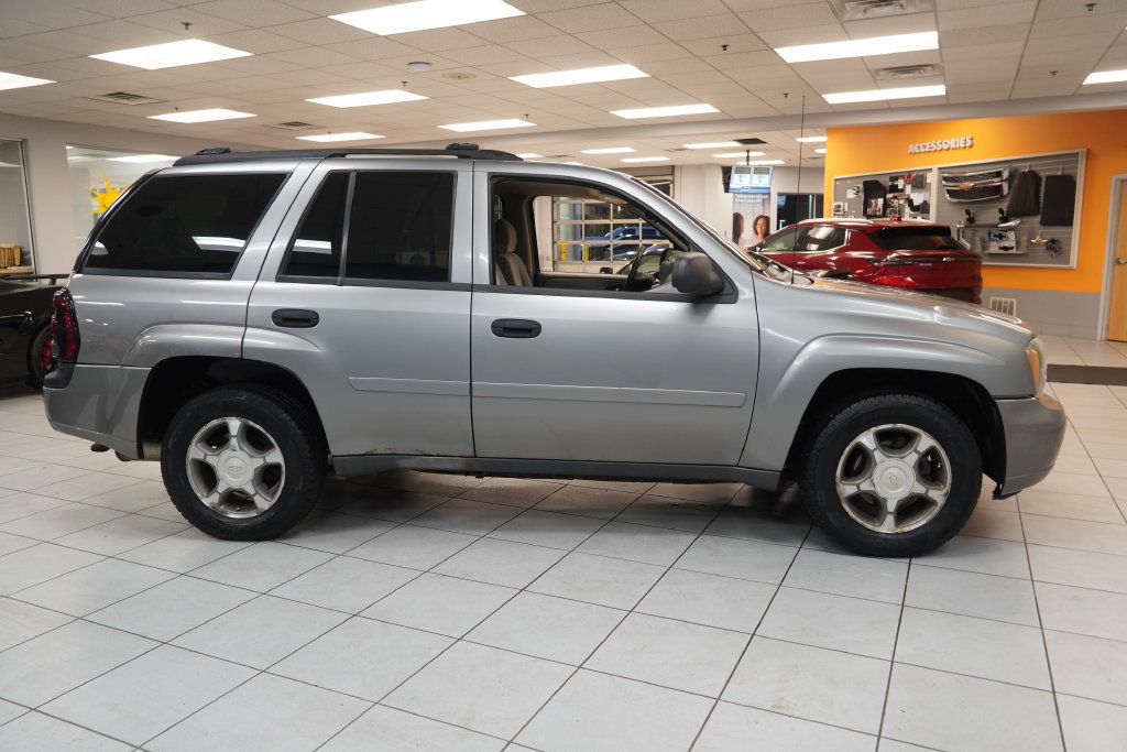 Used 2007 Chevrolet TrailBlazer LS w/ LS Preferred Equipment Group AWD/4WD image 13